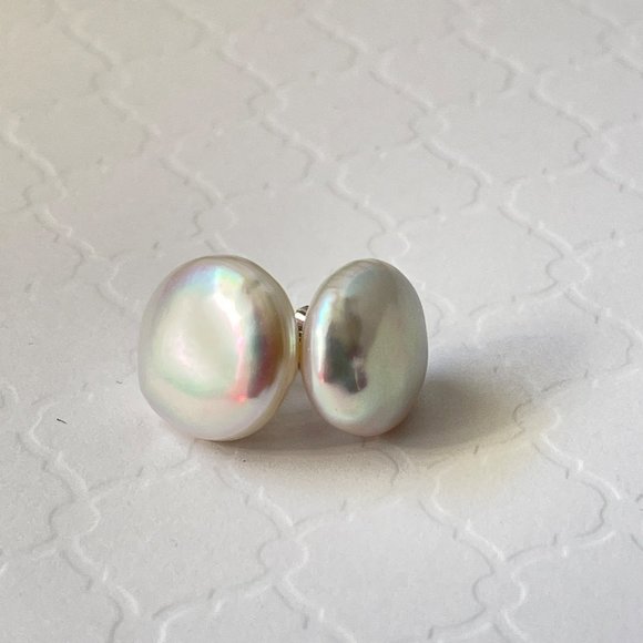 Big Size White Coin 12-14mm Cultured Freshwater Pearl Stud Earrings - Picture 9 of 10